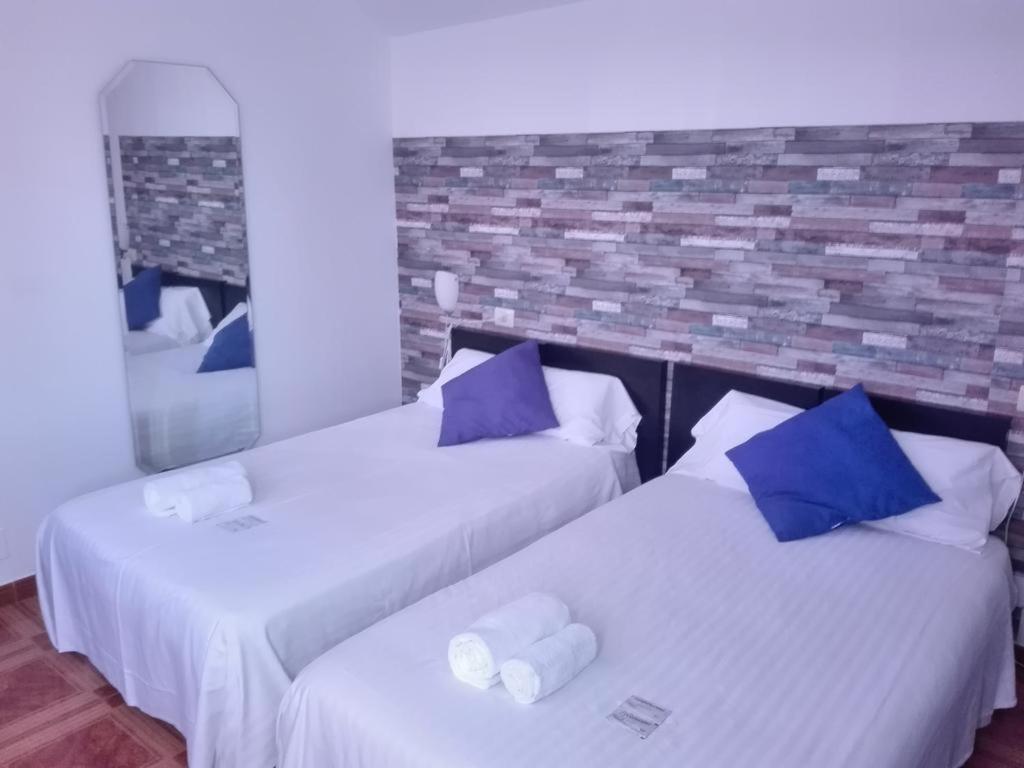 Hotel Corcubion Playa De Quenxe Δωμάτιο φωτογραφία